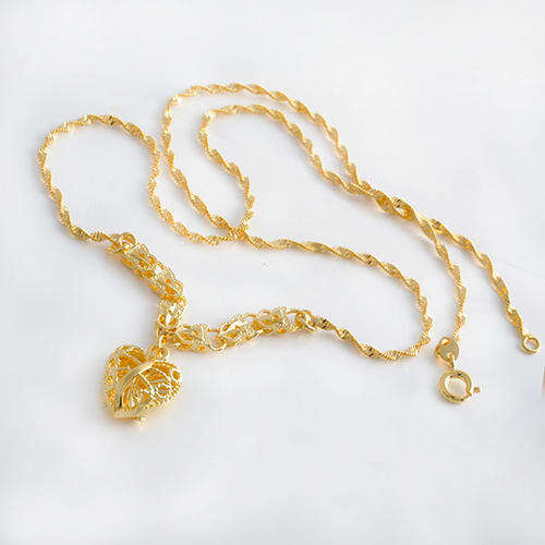 Ladies Stunning 9kt Gold Filled Heart Pendant and Necklace